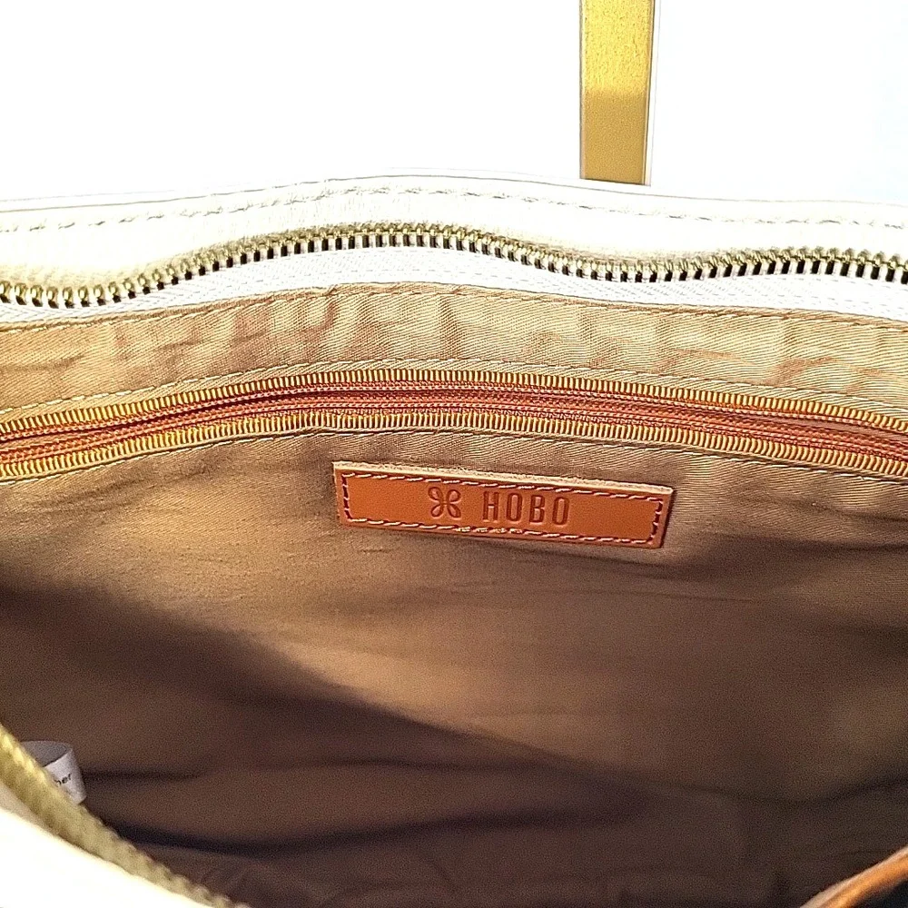 Retired HOBO Pier Ivory Leather Shoulder Bag Paisley Embroidered Boho Authentic‎